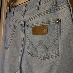 Wrangler Blue Straight Jeans with Classic Stitching